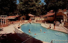 Kanab Utah Parry Lodge US89 swimming pool 1950s swimsuit fashion unused postcard picture