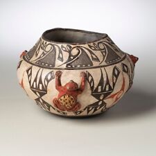 FRESH TO THE MARKET EARLY ZUNI FROG POT CIRCA 1900 OR EARLIER picture
