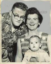 1959 Press Photo John Ward Roark family, leaving for trip to Asian jungle. picture