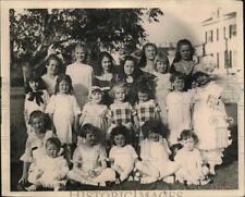 1923 Press Photo A large group of children picture