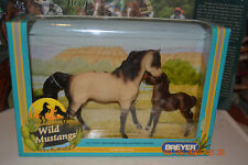 Breyer Horse Wal Mart Wild Mustangs NIB NBRB #750501 2001 picture
