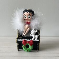 2005 Carlton Heirloom Ornaments Collection Betty Boop Holiday High Note Sound picture