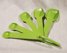 Tupperware Set of 5 Nesting Measuring Spoons Green w D-Ring Vintage 6 Pieces picture