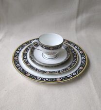 Mint- WEDGWOOD RUNNYMEDE 5pc PLACE SETTING DINNER SALAD BREAD PLATE CUP/SAUCER picture