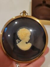The Minature World of Peter Bates Limited Cameo - Lady picture