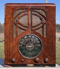 VINTAGE GOLD MEDAL TOMBSTONE TUBE RADIO RESTORATION PROJECT picture