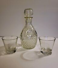 Vintage Diamond Cut Crown Royal Decanter With Two Crown Royal Glasses - EUC  picture