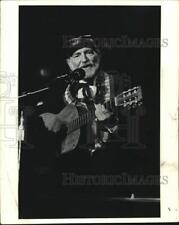 1988 Press Photo Singer Willie Nelson - lrx43209 picture