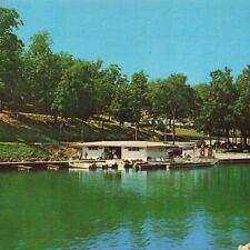 Postcard KY Murray Lynnhurst Family Resort Lake Kentucky Docked Boats Lounge picture