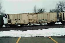Union Pacific Box Car Train Photo Railroad 4X6 #4541 picture