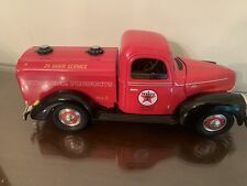Golden Wheel 1940 Ford Texaco Diecast Red Fuel Truck No. 9501 Excellent picture