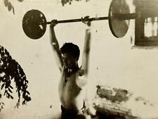1962 Handsome Young Man Athlete Barbell Outdoor training Gay int Vintage Photo picture