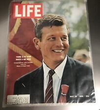 ANTIQUE VINTAGE “LIFE” MAGAZINE MAY 28, 1965 picture