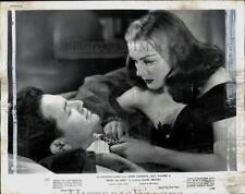 1947 Press Photo Actors John Garfield & Hazel Brooks star in 