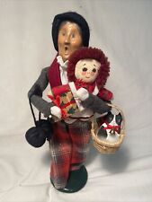 Byers Choice Woman 1996 with basket cat in basket doll gift presents picture