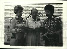 1975 Press Photo Delegates attend United Way-Supported YWCA's annual meeting picture