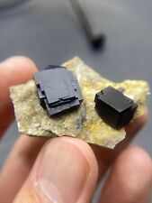 Rare！20.4g natural dark purple integrity cubic fluorite mineral specimen，China picture