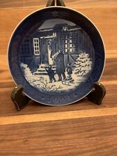 Vintage 1994 Royal Copenhagen 'Christmas Shopping' Collector Plate Vintage picture