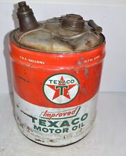 RARE TEXACO IMPROVED 5 GALLON MOTOR OIL GAS CAN WOOD HANDLE SCREW ON SPOUT NICE picture