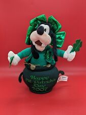 NWT Disney World Parks Goofy 2007 St Patrick’s Day Retired Plush Pot Of Gold 9” picture