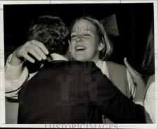 1970 Press Photo Westchester High Wranglerette June Anderson Hugs Mom after Trip picture