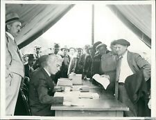 1933 Frank Cervenka Chicago Members New Bonus Army Enroll Government 7X9 Photo picture