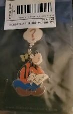 DISNEY AUCTIONS PIN CHRISTMAS WISH GOOFY 2 PIN SET LE 100  picture