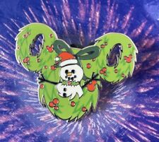 Christmas Holiday Mickey Mouse Wreath Santa Snowman Disney Pin 2023 Authentic picture