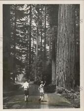 1928 Press Photo Elmer Whipple runs in the Redwood Empire Indian Marathon race picture