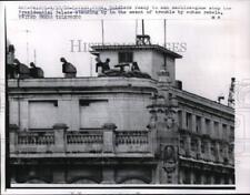 1958 Press Photo Soldiers man machine guns atop Presidential Palace in Havana picture