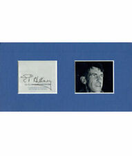 SIR EDMUND HILLARY - MOUNTED SIGNATURE WITH PHOTO picture
