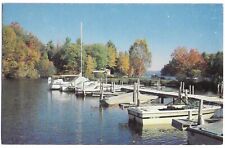 Postcard NH Lake Winnipesaukee New Hampshire, Minge Cove, Boats in Autumn — E16 picture