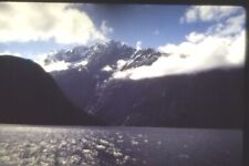 BEAUTIFUL VIEW OF MOUNTAIN PEAKS OVER LAKE,1981.VTG EKTACHROME PHOTO SLIDE*E3 picture