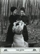 1973 Press Photo Louise Purnell, Joan Plowright & Jeanne Watts in Three Sisters. picture