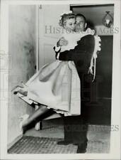 1954 Press Photo Dancer Vera-Ellen & Victor Rothschild after Wedding, California picture