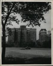 1952 Press Photo Conrad Hilton Hotel Building in Chicago, Illinois - mja86372 picture