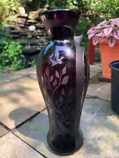 BEAUTIFUL ETCHED GLASS 9 INCH TALL VASE b WITH STUNNING AND UNIQUE FLORAL DESIGN picture