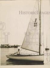 1919 Press Photo Lewis Atkinson sails his boat at New York regatta - kfa30771 picture