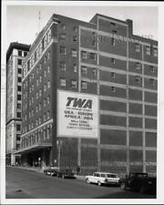 1962 Press Photo TWA Superjet Airline Ticket Office building. - lrx98986 picture