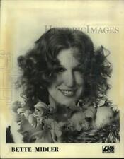 1977 Press Photo singer and actress Bette Midler picture
