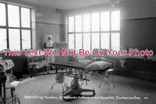 ES 5709 - Operating Theatre, St Michaels Hospital, Clacton On Sea, Essex picture