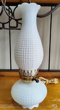 Vintage Mid-Century Milk Glass Hobnail/Corn Cob Parlor Lamp - Works Great picture