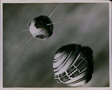 LG817 1960 Original Photo SPACE-BORNE NAVIGATOR Missile Satellite Technology picture