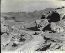 1948 Press Photo View of a road between Tabriz and Tehran, Iran - afx20557 picture