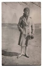 LADY WITH COAT AND GLOVES.VTG REAL PHOTO POSTCARD RPPC*A29 picture