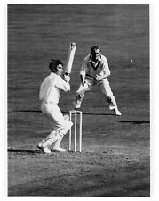 Vintage Press Photo DENIS COMPTON English Cricketer Bats Cricket Sports football picture