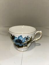 VINTAGE QUEEN ANNE BONE CHINA FLORAL TEA CUP, MADE IN ENGLAND # C 17 3 picture