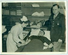 Nov11 1942 Oakland & Fort Mason Calif Mobile Blood Donor Unit 10x8 Press Photo picture