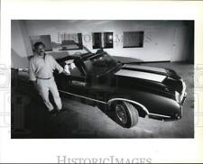 1990 Press Photo George DeLauri, Owner of Car Dealership with 1971 Oldsmobile picture
