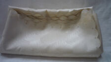 BEAUTIFUL UNUSED NWOT LIGHT GOLD TABLECLOTH WITH SCALLOPED BORDERS 120